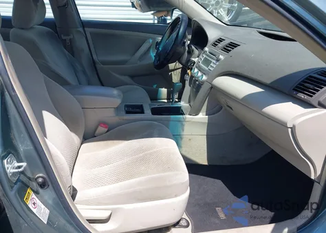 2009 Toyota Camry Le z USA, uszkodzony, nr VIN 4T4BE46K99R133440